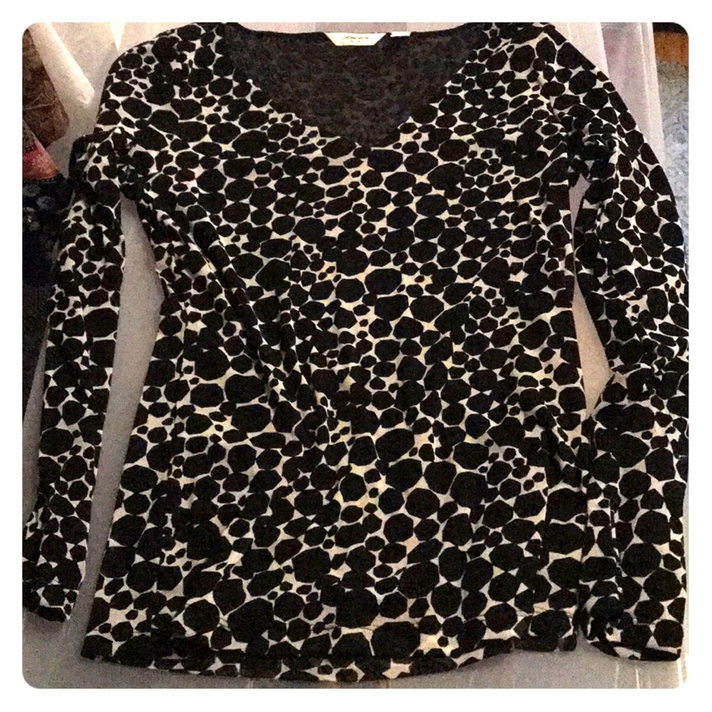 Liz Claiborne Polk a dot shirt. Stretchy. So sassy